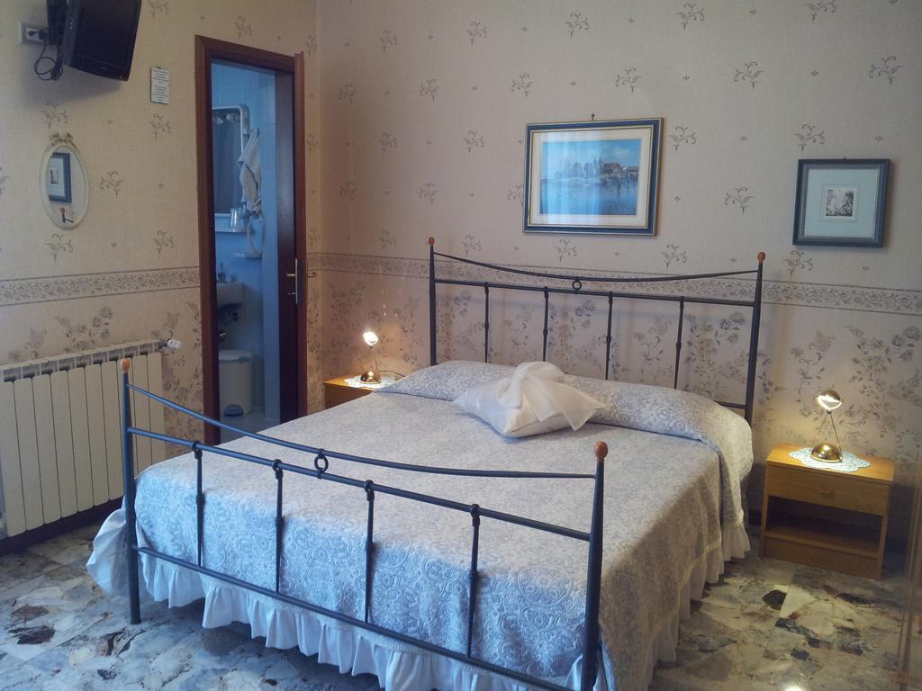 Meuble Al Ponte Hotel Grado Værelse billede
